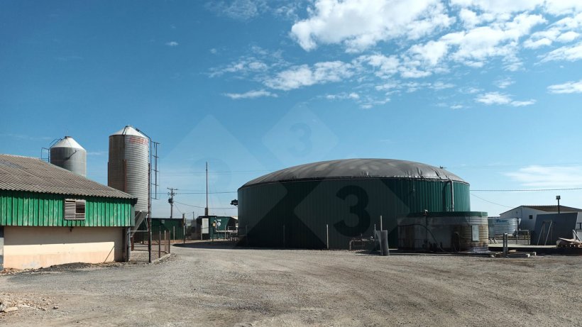 Impianto di produzione biogas tramite co-digestione.
