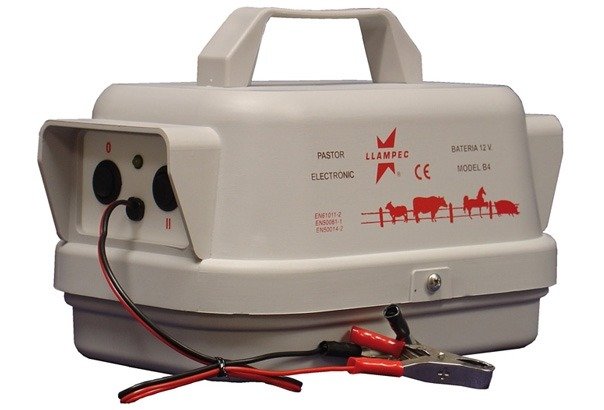 Elettrificatore a batteria 12 V. - Modello B4 Elettrificatore a batteria 12 V. - Modello B4