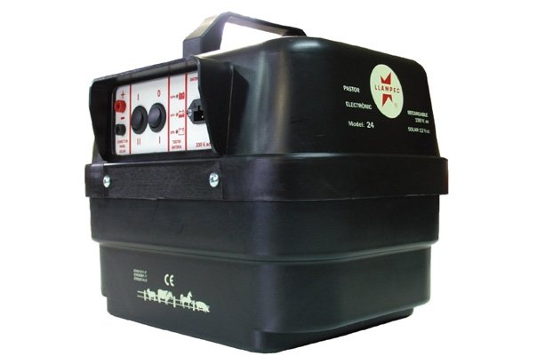 Elettrificatore ricaricabile - MODELLO 24 per equini, animali domestici e bovini Elettrificatore ricaricabile - MODELLO 24 per equini, animali domestici e bovini