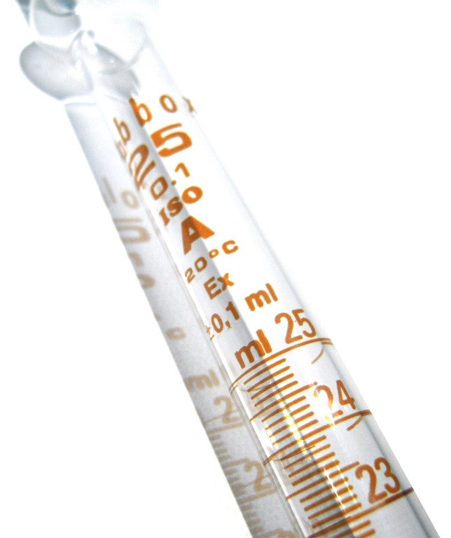 Provetta graduata 25 ml. Provetta graduata 25 ml.